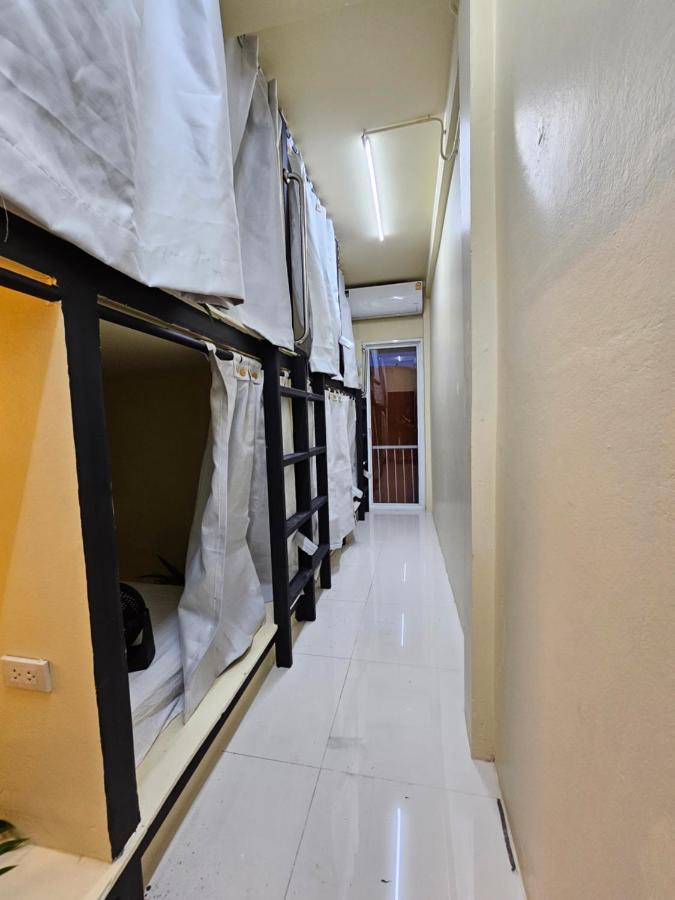 Luca Hostel Bangkok Exteriér fotografie
